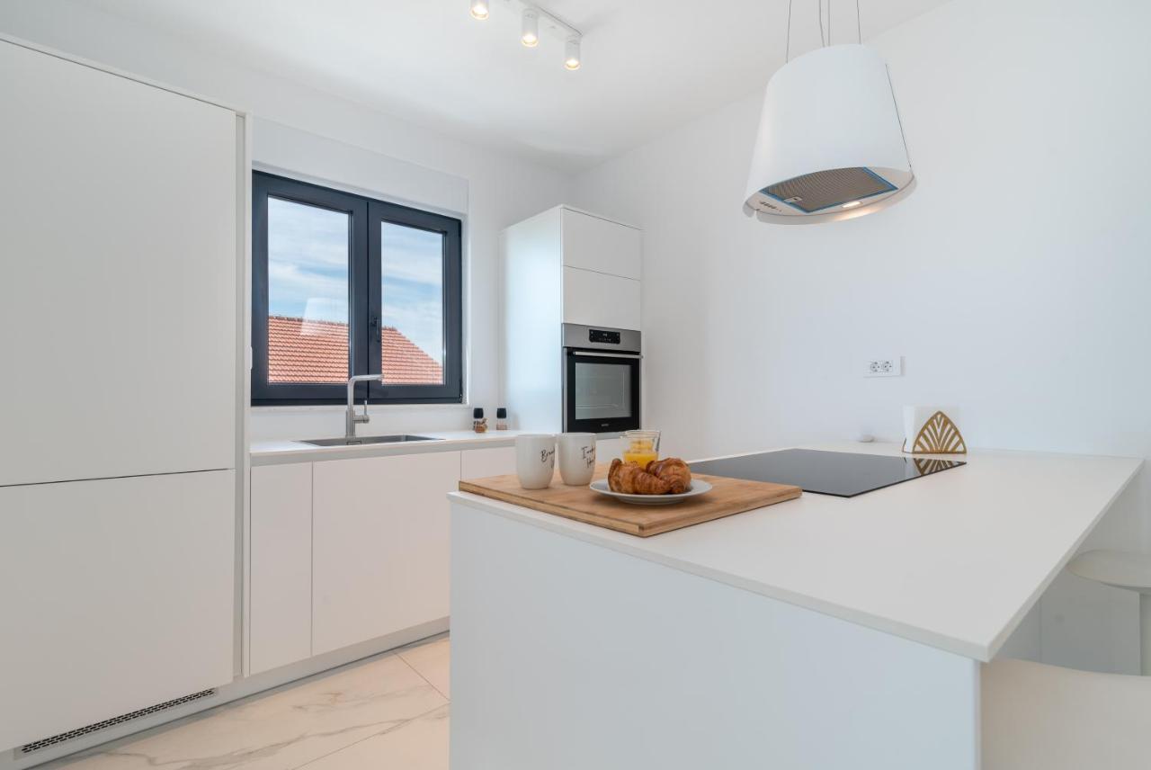 Lavender Tree - Luxury Apartments Τρογκίρ Εξωτερικό φωτογραφία