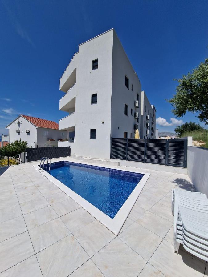 Lavender Tree - Luxury Apartments Τρογκίρ Εξωτερικό φωτογραφία